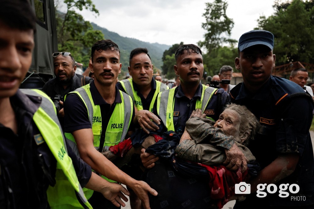 ФОТО: Балба-Төвөдийн хил орчимд болсон үерийн дараах дүр зураг