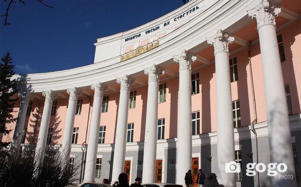 Их сургуулиудын сургалтын төлбөрийг тухайн сургуулийн Удирдах зөвлөл тогтооно