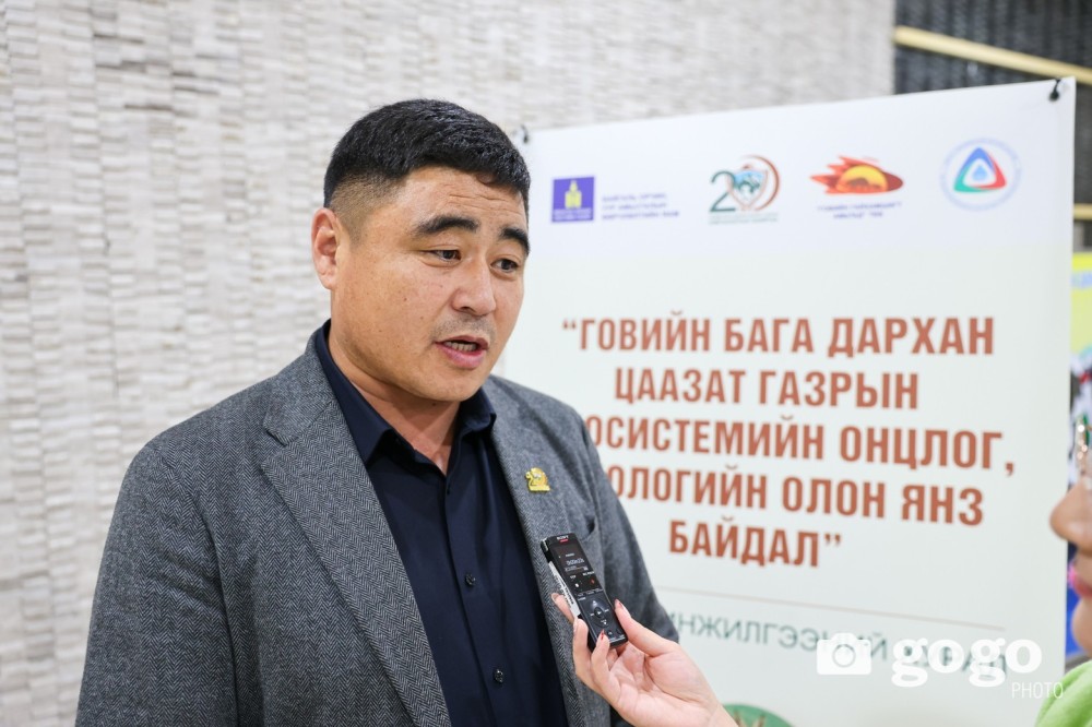 Говьд хулангийн тоо өссөн ч авто болон төмөр зам амьдрах орчныг нь хувааж байна